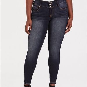 Torrid 18R JEGGING - PREMIUM STRETCH MEDIUM WASH